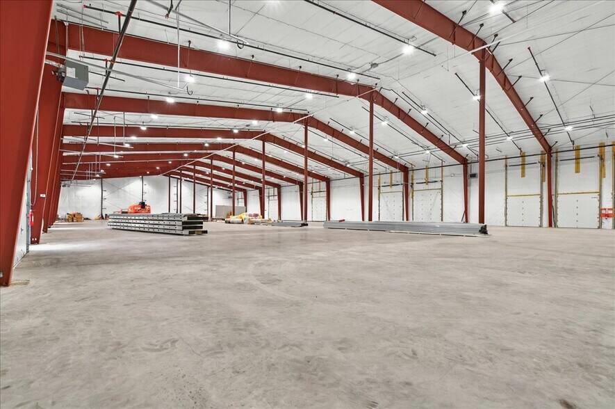 More Photos Of 25 Wood Road, Round Lake Distribution For Lease