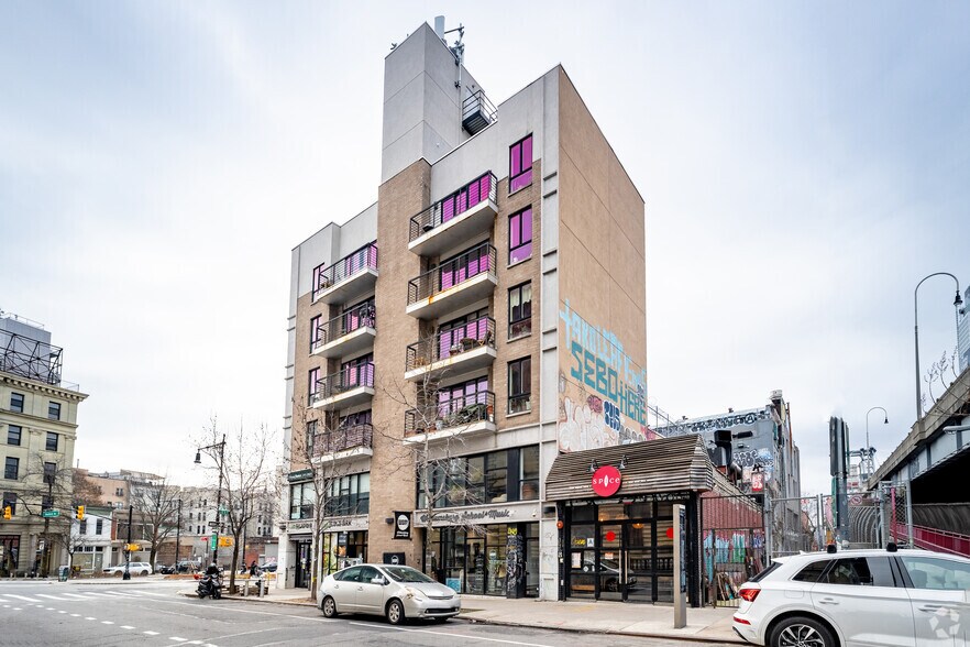 More Photos Of 400 Bedford Ave, Brooklyn Multifamily For Sale