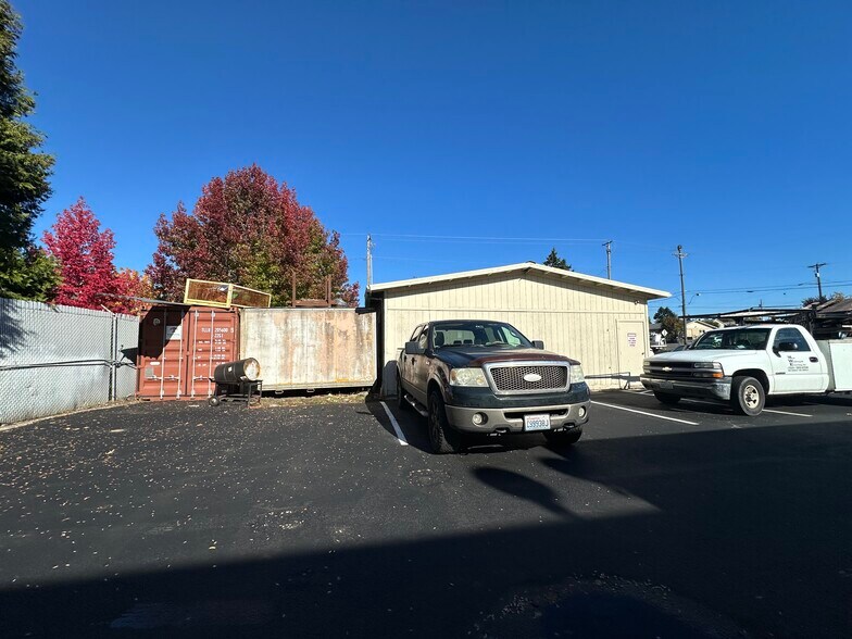 More Photos Of 5722 112th St E, Puyallup Manufacturing For Sale