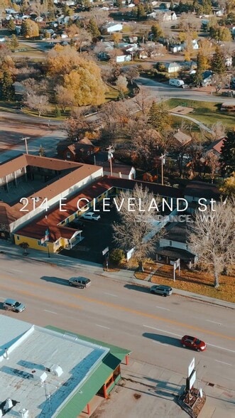 Primary Photo Of 214 E Cleveland St, Sundance Hotel For Sale