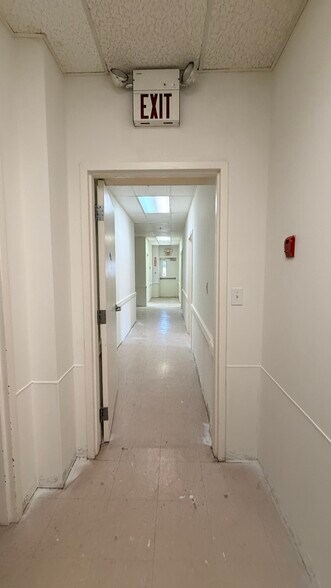 More Photos Of 3005 Lenora Church Rd, Snellville Office For Lease