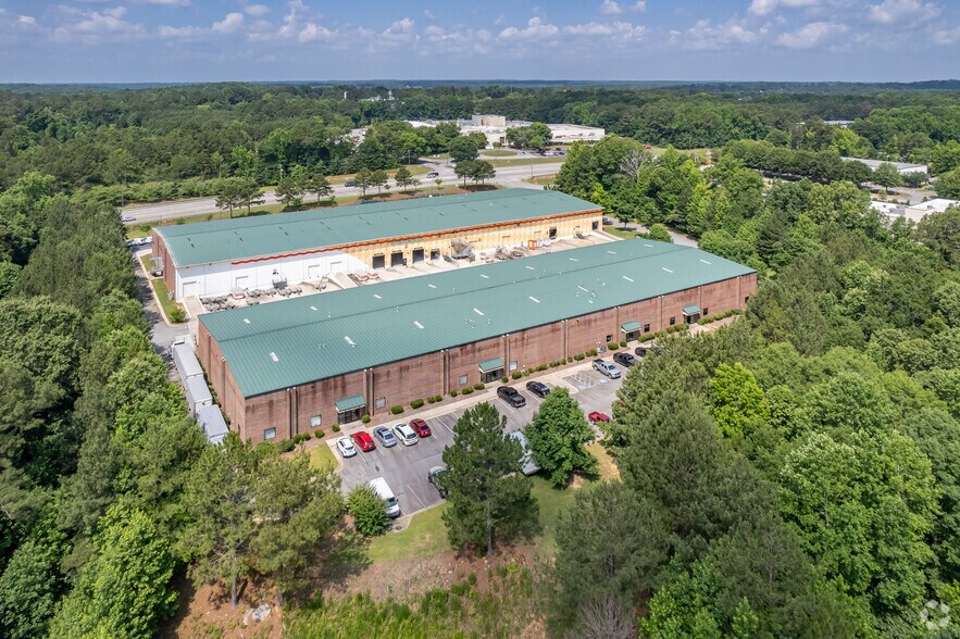 More Photos Of 375 Highway 74 S, Peachtree City Warehouse For Lease
