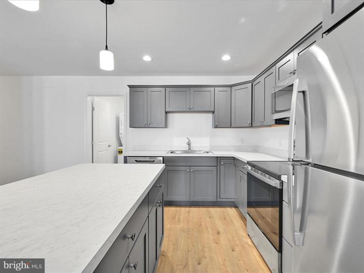 More Photos Of 336-338 Main St, Denver Storefront Retail Residential For Lease