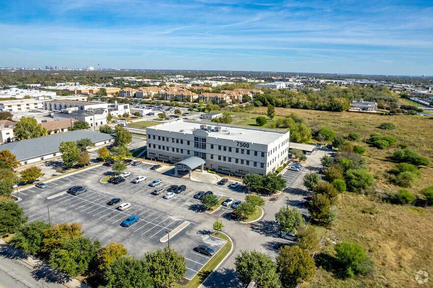 More Photos Of 7500 Barlite Blvd, San Antonio Medical For Lease