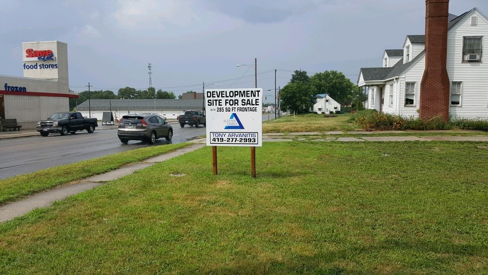 More Photos Of 892-896 N County Line St, Fostoria Land For Sale