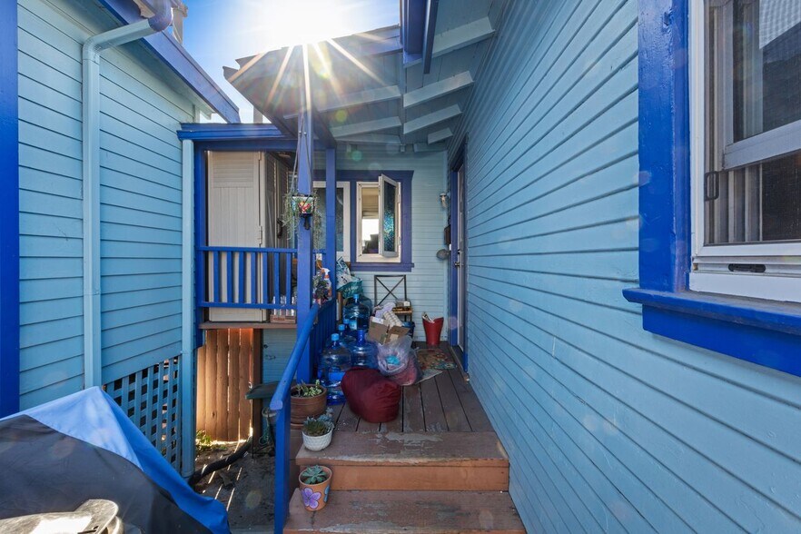 More Photos Of 2816-18 Columbia Street, San Diego Apartments For Sale