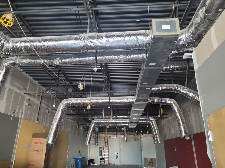 More Photos Of 1355-1369 Georgesville Rd, Columbus General Retail For Lease