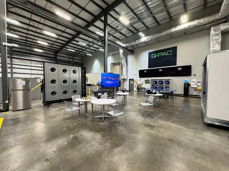 More Photos Of 4010 Deerpark Blvd, Elkton Manufacturing For Sale