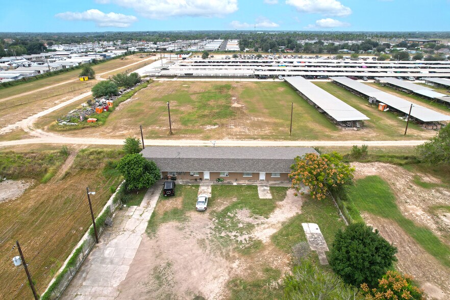 More Photos Of 142 S Val Verde Rd, Donna Apartments For Sale