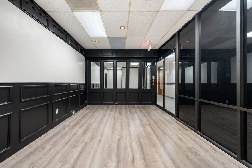 More Photos Of 1925 E Belt Line Rd, Carrollton Office For Lease