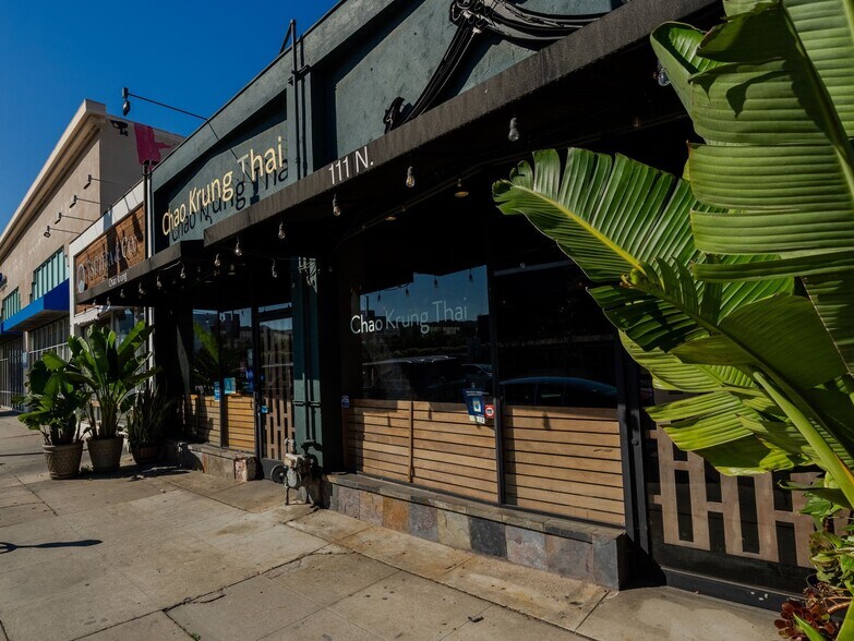 More Photos Of 109-111 N Fairfax Ave, Los Angeles Storefront For Sale