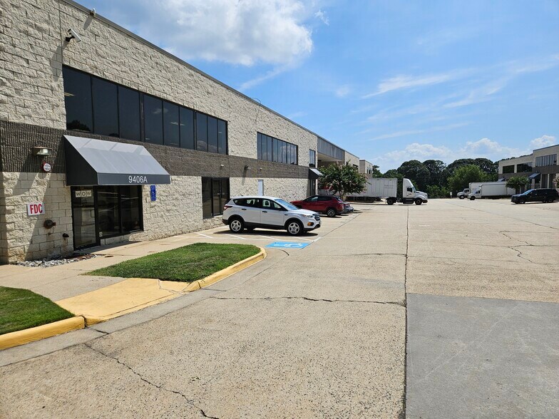 More Photos Of 9408 Gunston Cove Rd, Lorton Warehouse For Lease