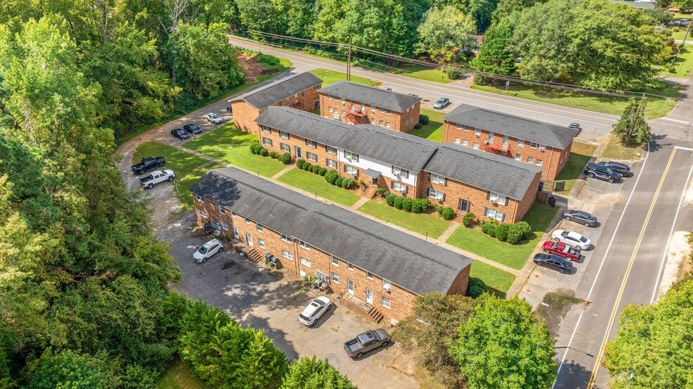 More Photos Of 1041 W Meadow Dr, Lancaster Apartments For Sale