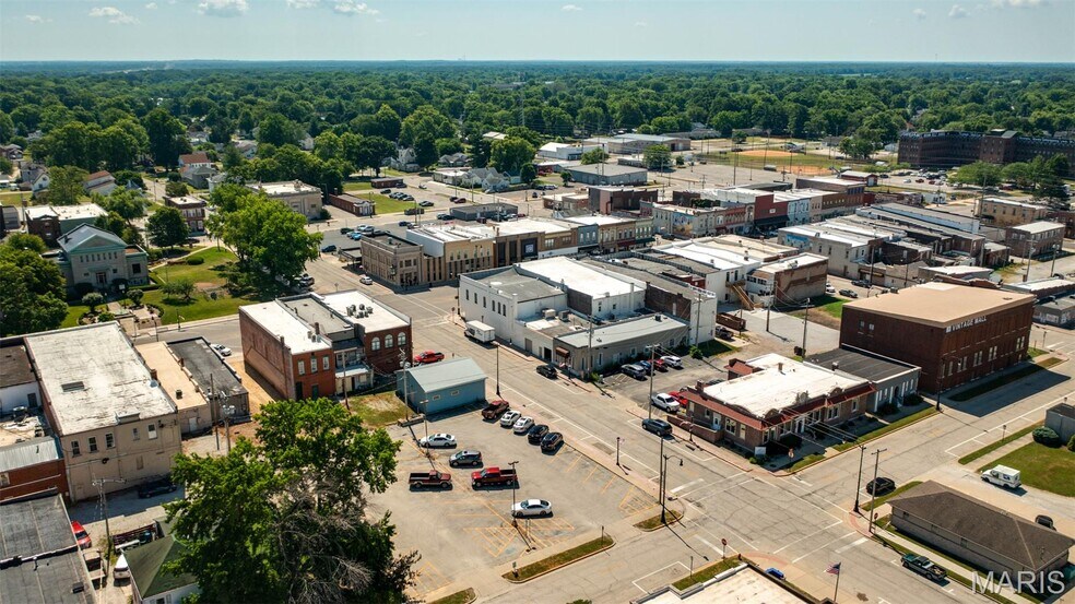 More Photos Of 111 W Kirkham St, Litchfield Healthcare For Sale