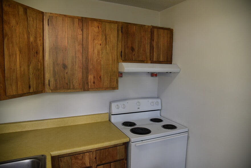 More Photos Of 230-260 Corning St, Farwell Apartments For Sale