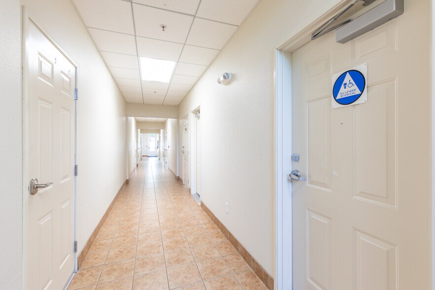 More Photos Of 220 Windsor River Rd, Windsor Apartments For Sale