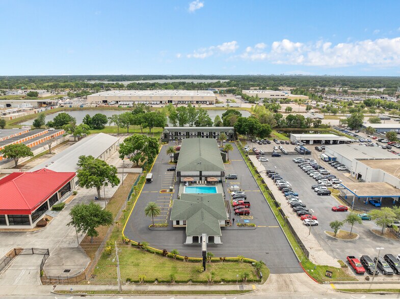 More Photos Of 3956 W Colonial Dr, Orlando Hotel For Sale