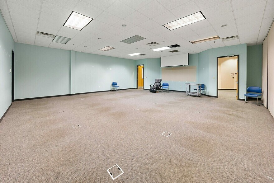 More Photos Of 200 N Richard Jackson Blvd, Panama City Beach Office For Sale
