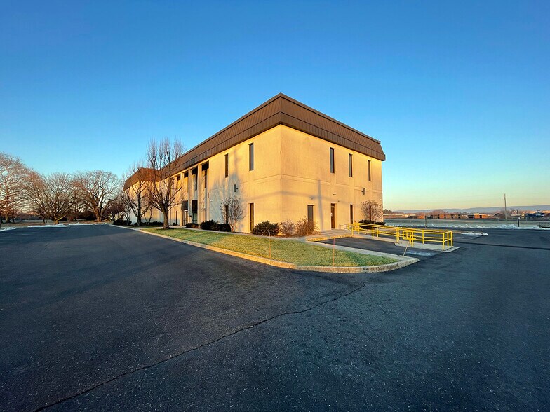 More Photos Of 5275 E Trindle Rd, Mechanicsburg Medical For Lease