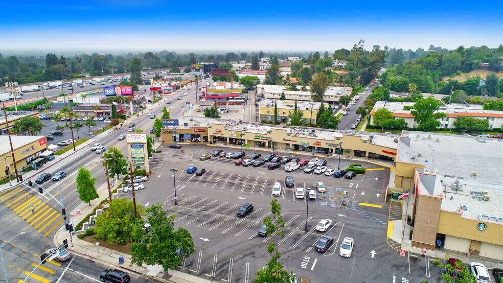 More Photos Of 20040-20060 Ventura Blvd, Woodland Hills Freestanding For Lease