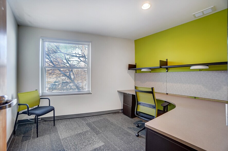 More Photos Of 3925-3927 Brotherton Rd, Cincinnati Office For Sale