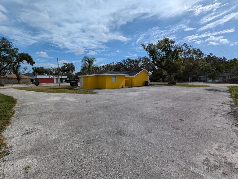 More Photos Of 1901 W Sligh Ave, Tampa Office For Sale