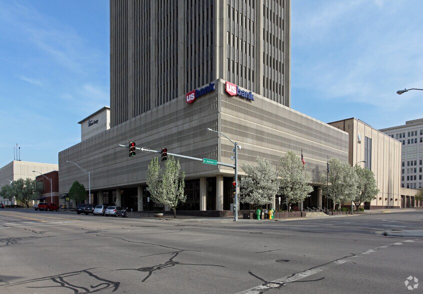 More Photos Of 800 SW Jackson St, Topeka Office For Lease