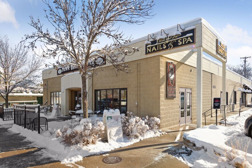 More Photos Of 11 Water St, Excelsior Freestanding For Lease