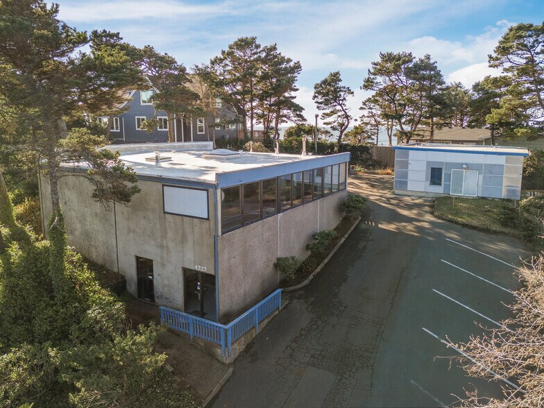 Primary Photo Of 4333 SW Coast Ave, Lincoln City General Retail For Sale