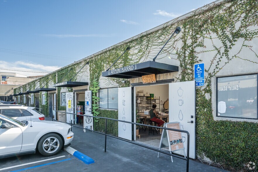 More Photos Of 2937 Bristol St, Costa Mesa Unknown For Lease