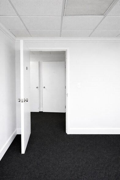 More Photos Of 3720 4th Ave S, Birmingham Medical For Lease