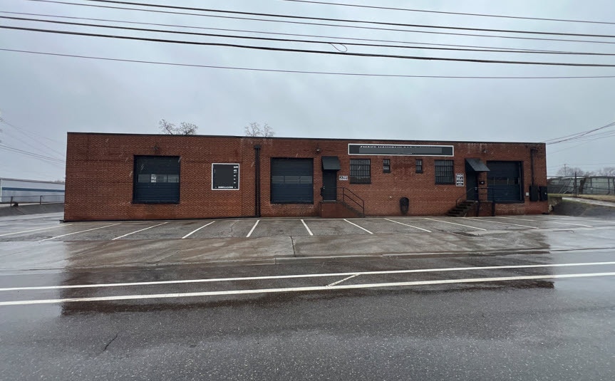 Primary Photo Of 1401 McCalla Ave, Knoxville Distribution For Lease