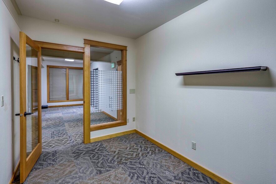 More Photos Of 316 N 2nd Ave, Sandpoint Office For Lease