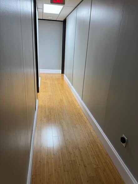 More Photos Of 233 E Bay St, Jacksonville Office For Sale