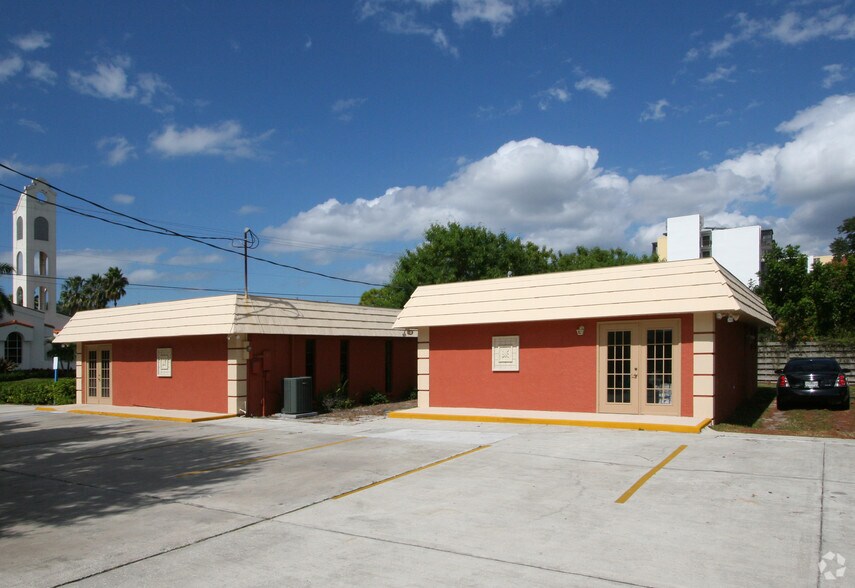 More Photos Of 3003 26th St, Bradenton Medical For Sale