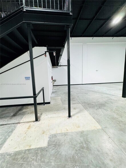 More Photos Of 7265 NW 74th St, Medley Warehouse For Sale