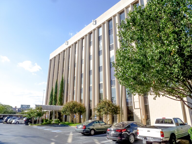 More Photos Of 11511 Katy Fwy, Houston Office For Lease