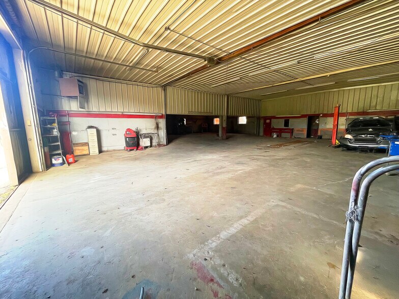 More Photos Of 324 Rural Acres Dr, Beckley Service For Sale