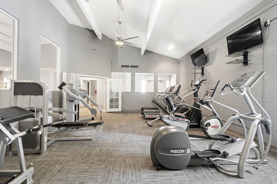 More Photos Of 6666 E Golf Links Rd, Tucson Apartments For Sale