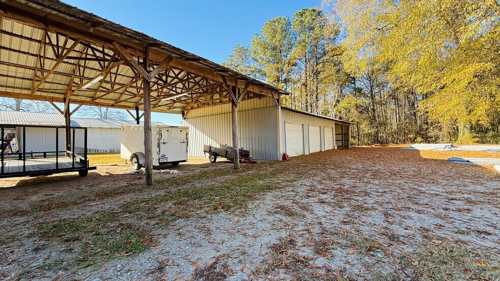 More Photos Of 105 Sunbelt Blvd, Columbia Distribution For Sale