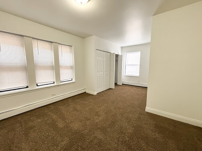 More Photos Of 5100-5104 W Madison St, Chicago Apartments For Sale