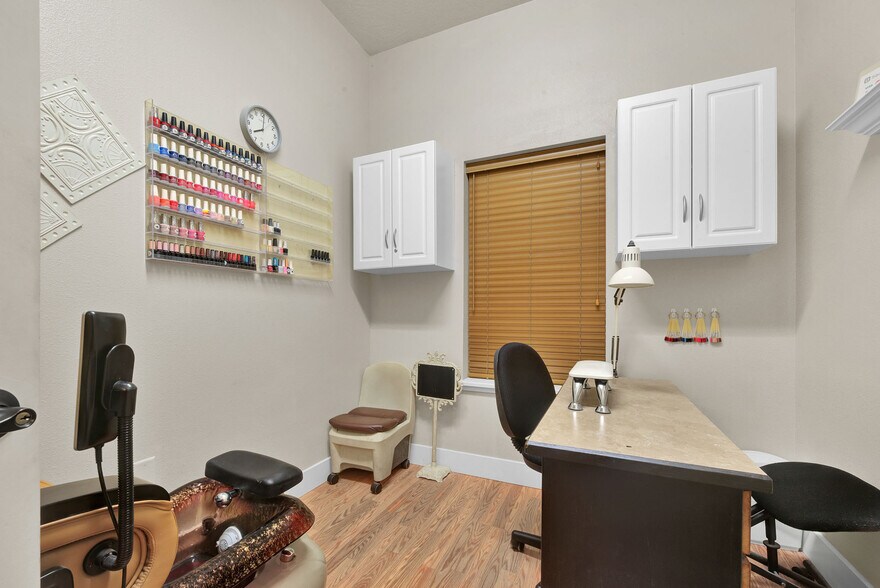 More Photos Of 4029 W State St, Boise Office For Sale