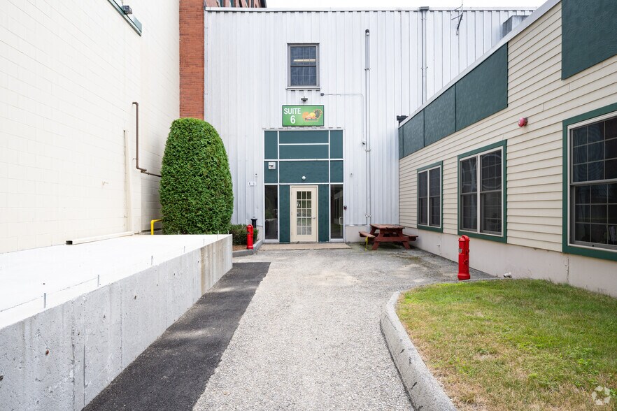 More Photos Of 1 Tupperware Dr, North Smithfield Light Distribution For Lease