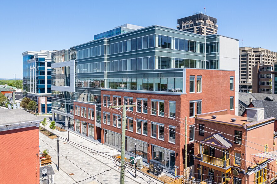 More Photos Of 60 Rue Laval, Gatineau Office For Lease