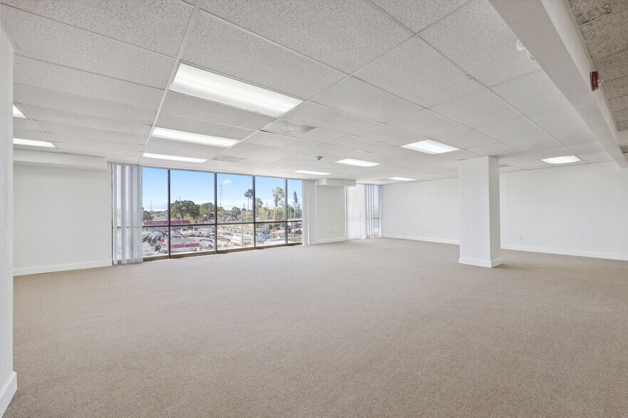 More Photos Of 13825 US Highway 19, Hudson Office For Lease