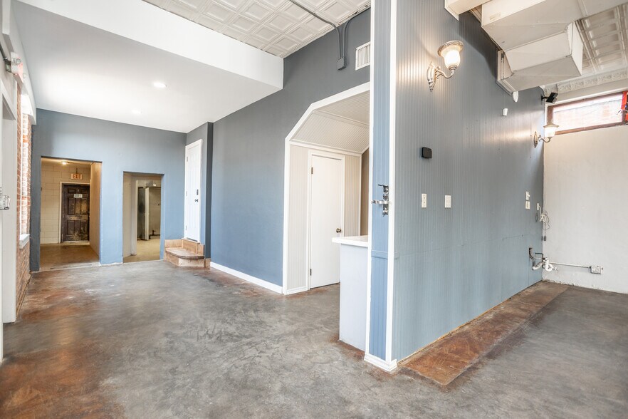 More Photos Of 113 N Main St, Muenster Restaurant For Sale