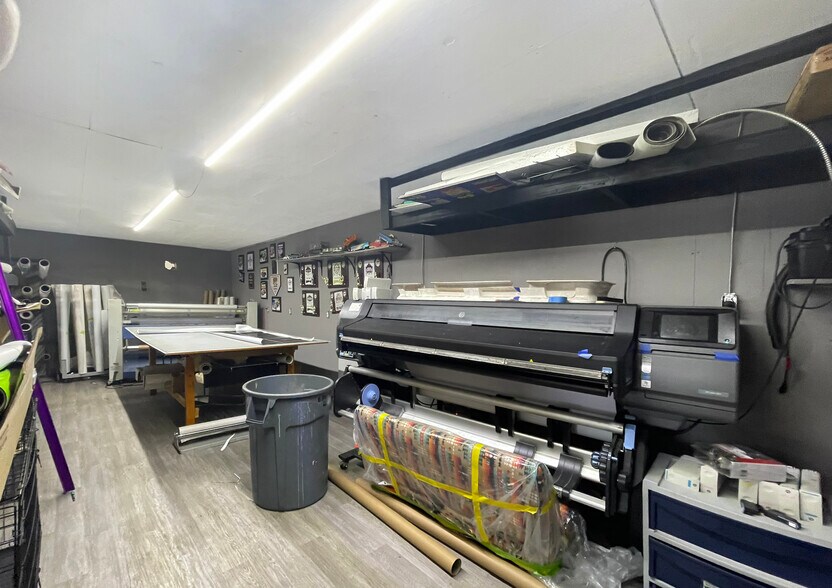 More Photos Of 180 S Main St, Somerville Light Manufacturing For Sale