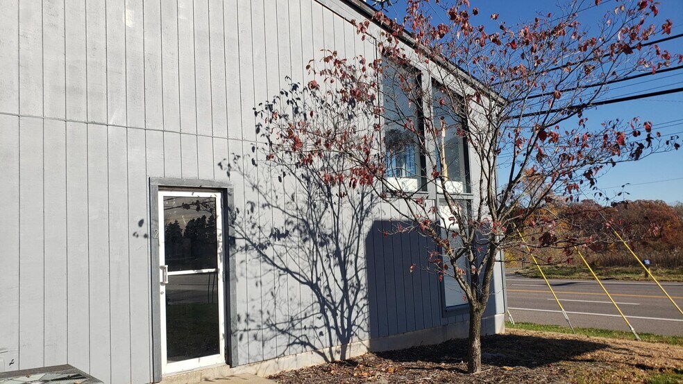More Photos Of 4051 Jeffco Blvd, Arnold Loft Creative Space For Lease