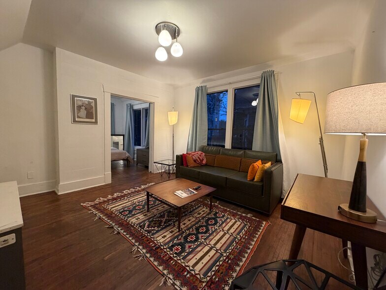 More Photos Of 402 Hyde Park Blvd, Houston Multifamily For Sale