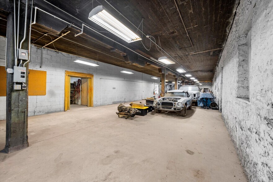 More Photos Of 1728 Sadler St, Sandusky Warehouse For Sale